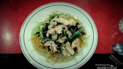 Liburan ke Makassar, Jangan Lewatkan 8 Makanan Ini