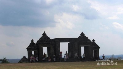Liburan ke Yogya, Asyiknya Foto-foto di Ratu Boko