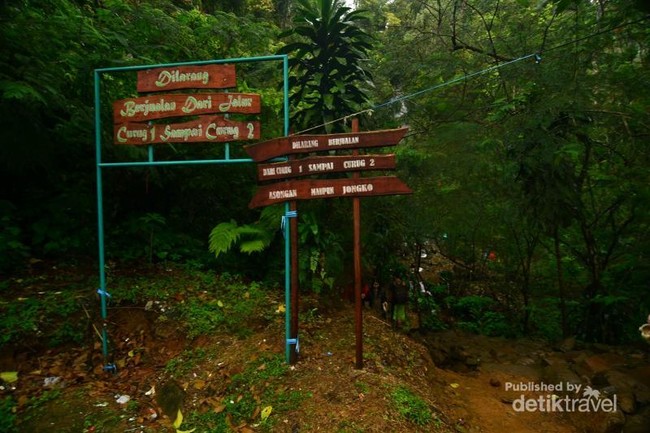 Liburan Segar di Subang, Mampir ke Curug Cijalu