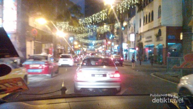 Liburan Sehari di Malaysia