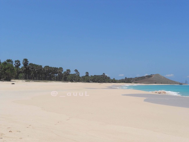 Liman, Pantai Cantik yang Belum Terjamah di NTT