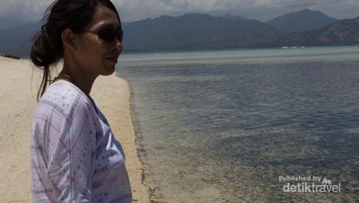 Lombok, Dari Pantai Senggigi Sampai Batu Payung