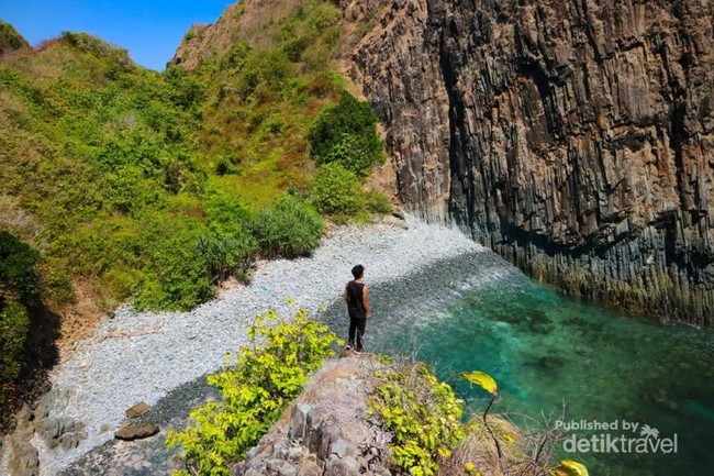 Lombok Semeti, Pantai Tersembunyi yang Memikat