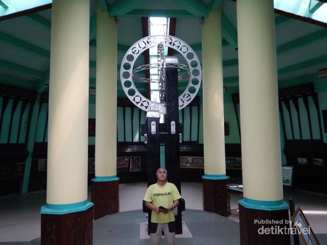 Long Weekend ke Pontianak, Bisa Melintasi Garis Khatulistiwa