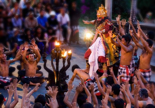 Magis Tari Kecak