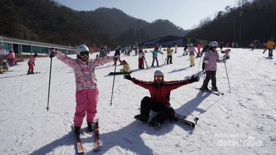 Main Ski di Negeri Ginseng, Seru!