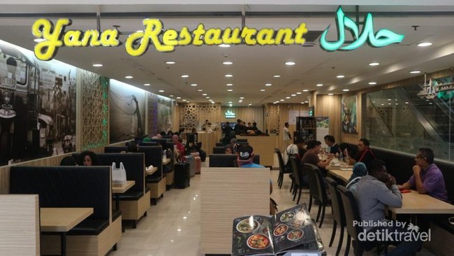 Makan di Restoran Halal Bangkok, Ini Salah Satu Rekomendasinya