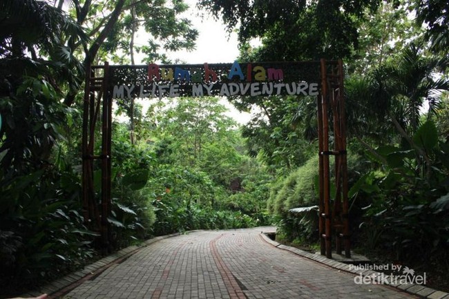 Manado Punya Taman Rekreasi Alam Keren