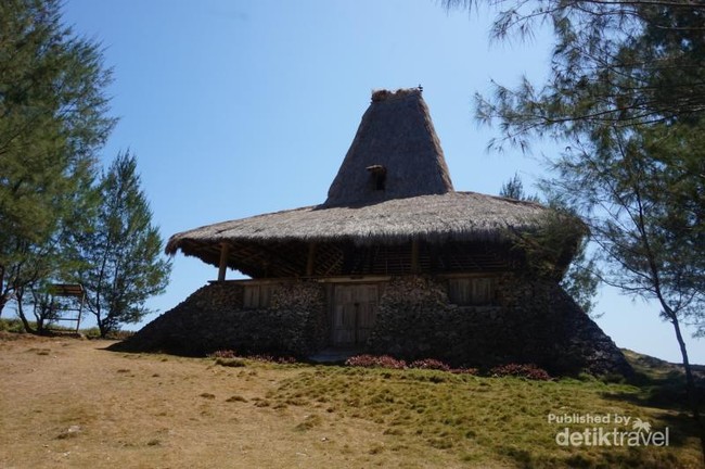 Mandorak, Si Pantai Cantik dari Sumba
