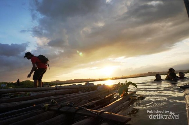 Manisnya Sunset di Waduk Cengklik, Boyolali