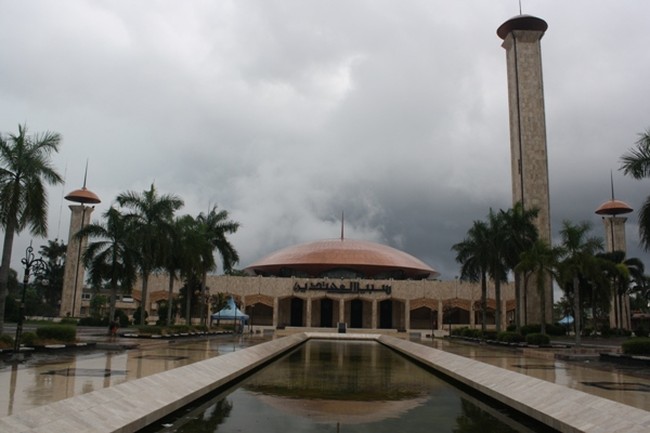 Masjid Sabilal Muhtadin, Kemegahan Artistik Etnis Kalimantan