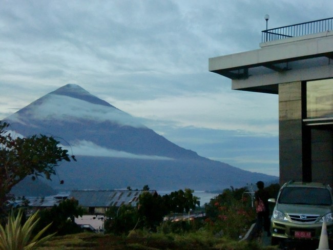 Mata Enggan Berkedip di Ternate