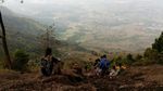 Mau Mendaki Gunung Guntur via Jalur Citiis? Begini Caranya