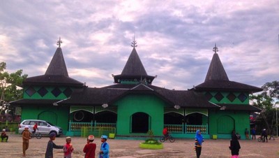 Megahnya Masjid Berusia Ratusan Tahun di Banjarmasin