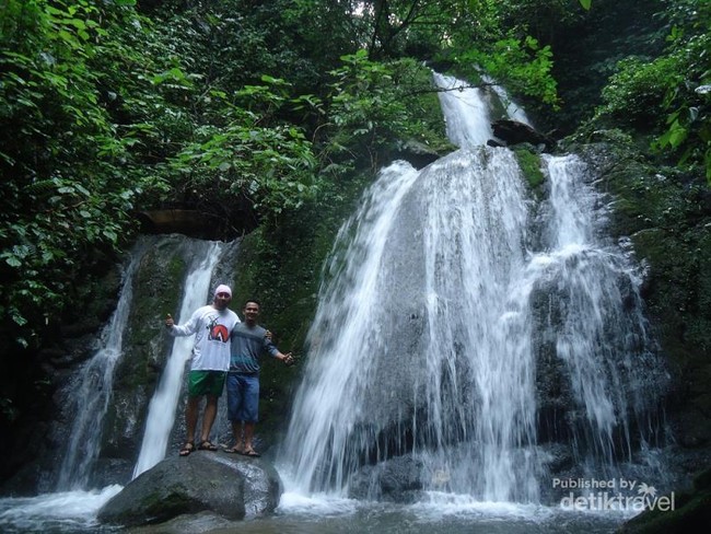 Melihat Batu Batirai, Air Terjun Bertingkat nan Indah di Padang Panjang