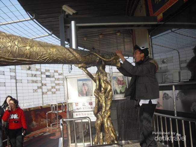 Melihat Beijing dari Ketinggian 238 Meter