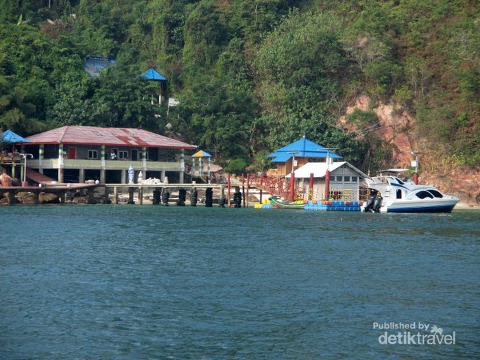 Melihat Gagahnya Karang di Pulau Salah Namo, Sumatera Utara