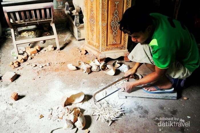 Melihat Kerajinan Tangan Lombok