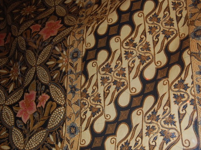 Melihat Koleksi Museum Batik Pekalongan