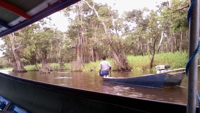 Melintasi Sungai Terbesar di Indonesia