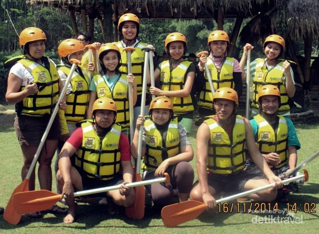 Memacu Adrenalin di Sungai Cisadane, Bogor