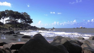 Memburu Keindahan Tersembunyi di Bumi Laskar Pelangi