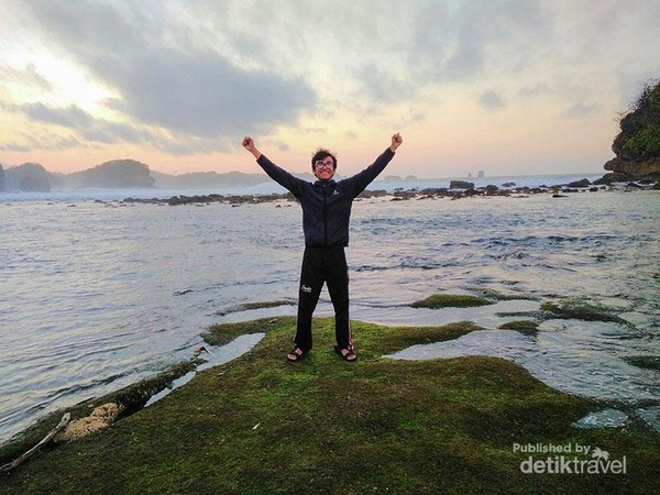 Pagi hari ketika air laut sedang surut