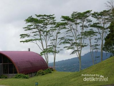 Mencari Ketenangan di Bukit yang Indah, Mahawu
