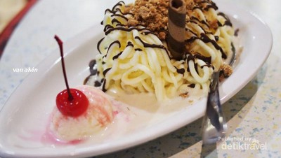Mencicipi Lezatnya Es Krim Zangrandi di Surabaya