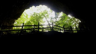 Menelisik Masa Lalu Biak di Gua Jepang