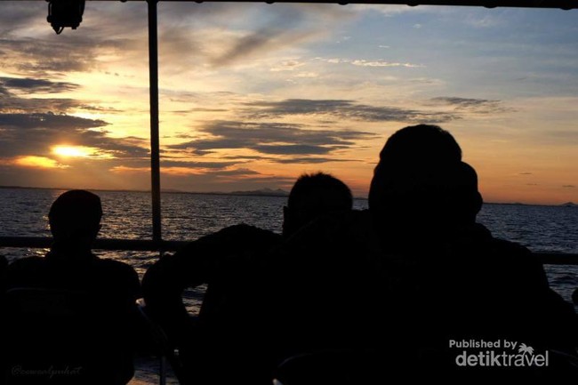 Mengabadikan Momen Gerhana di Belitung