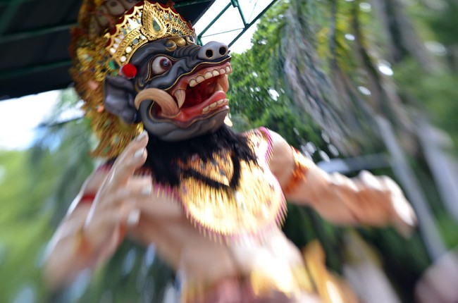 Mengikuti Kemeriahan Pawai Ogoh-ogoh di Denpasar