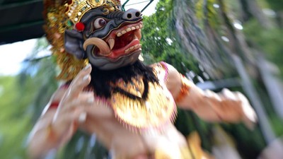 Mengikuti Kemeriahan Pawai Ogoh-ogoh di Denpasar