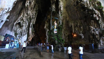 Mengintip Batu Caves, Tempat Ibadah Umat Hindu di Malaysia