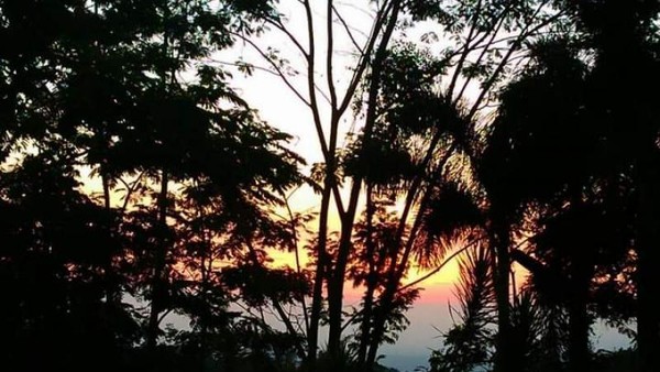 Mengintip Indahnya Pegunungan dari Penginapan di Pasuruan