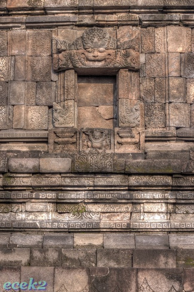 Mengunjungi Megahnya Candi Barong, Yogya