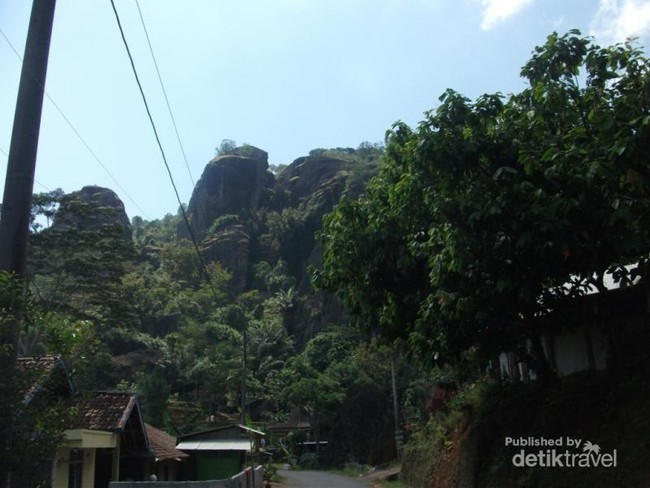 Menikmati Gunungkidul dari Atas Gunung Api Purba