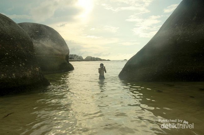 Menikmati Indahnya Pantainya Laskar Pelangi di Belitung