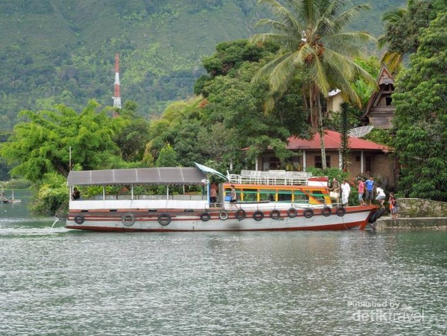 Menikmati Keindahan Pulau Samosir di Sumatera Utara