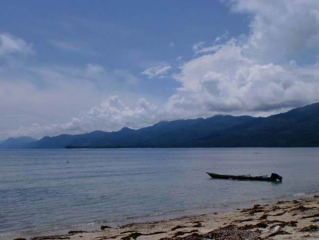 Menikmati Keramahan Suku Moi dan Keindahan Alam Makbon