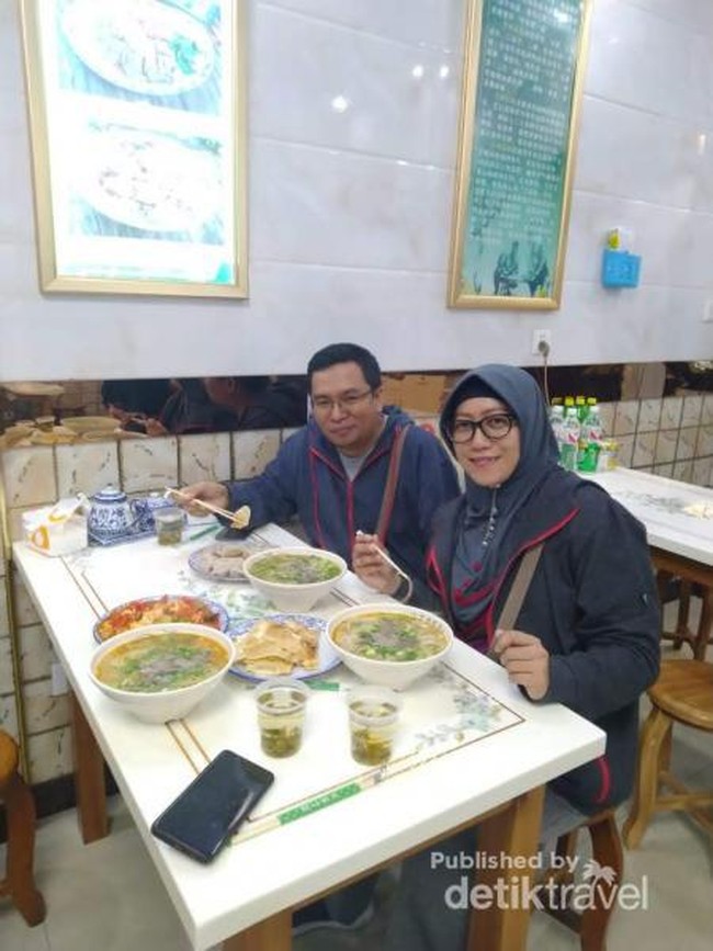 Menikmati Kuliner Halal di District Yuhang Provinsi Zhejiang