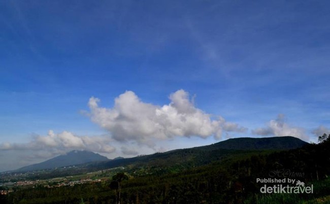 Menikmati Lekukan Seksi Cekungan Bandung