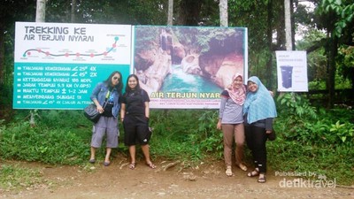 Menikmati Segarnya Air Terjun Nyarai di Padang Pariaman