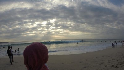 Menikmati Senja di Pantai Dreamland, Bali