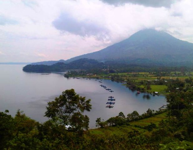Menyibak Keindahan Danau Ranau