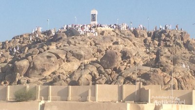 Menyusuri Puncak Jabal Rahmah di Arab Saudi