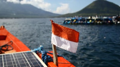 Merah dan Putihnya Lalu Lintas Perairan Ternate