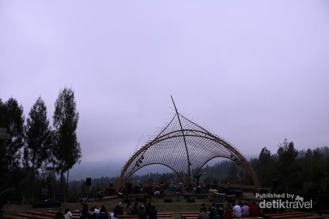 Momen Jazz di Atas Gunung Bromo yang Amat Membekas