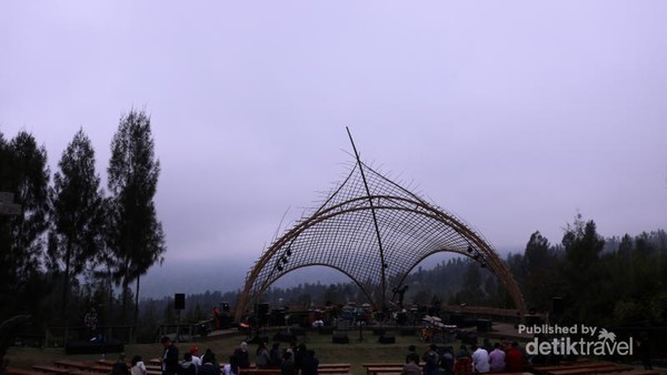 Momen Jazz di Atas Gunung Bromo yang Amat Membekas