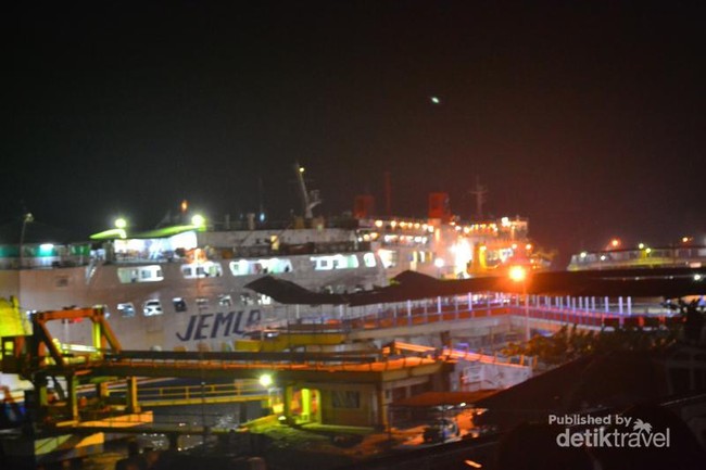 Mudik ke Lampung, Yuk Liburan ke Teluk Kiluan